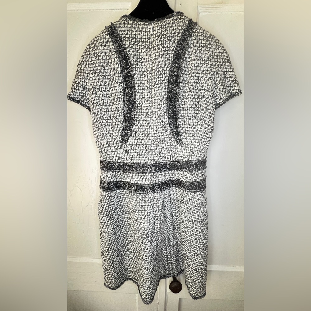 Chanel tweed dress - Picture 8 of 15